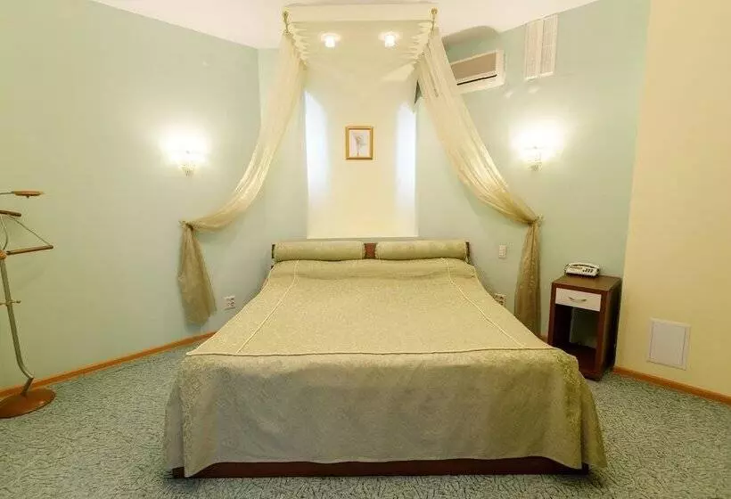 Otel Atal