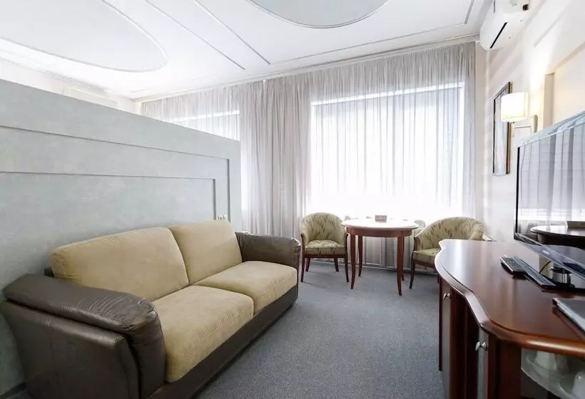 Otel Atal