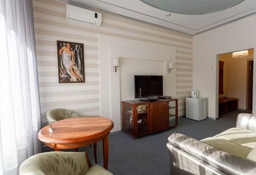 Otel Atal