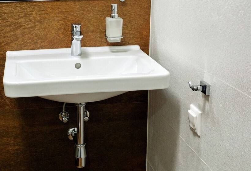 酒店 The Aristocrat Boutique