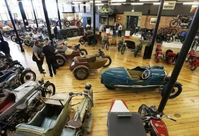 Hotelli Central City Camping Park