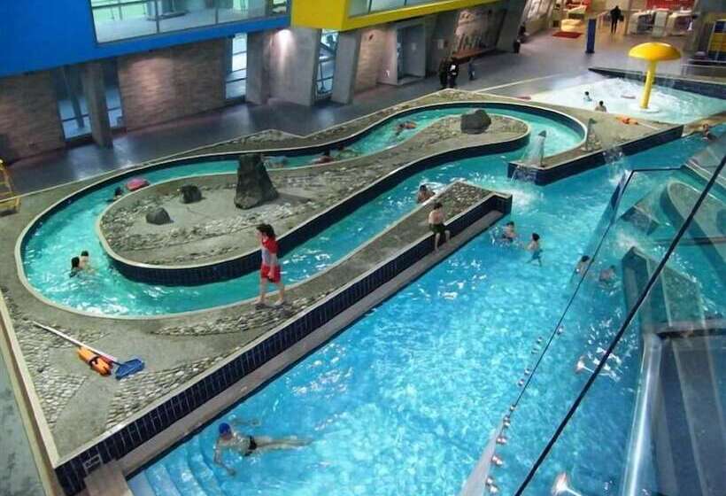 בית מלון כפרי Central City Camping Park