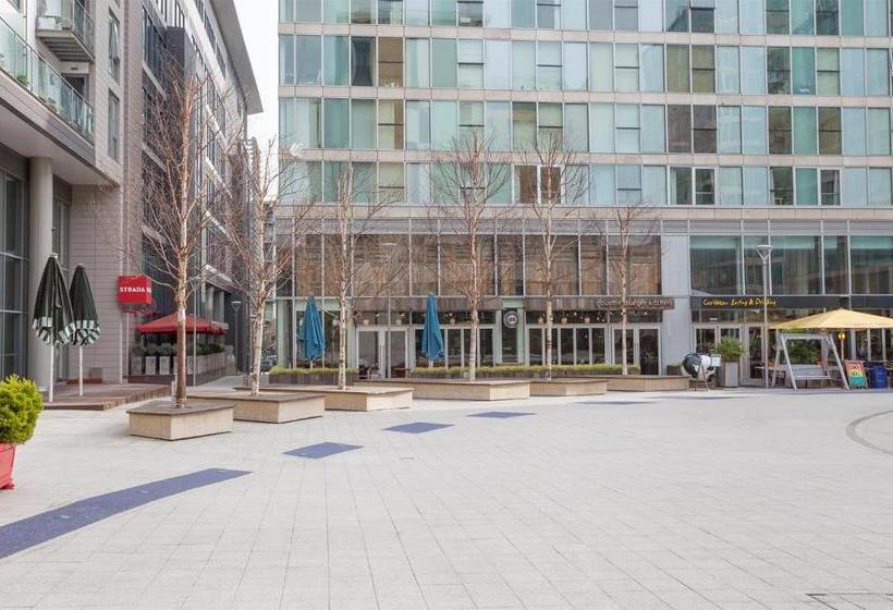 בית מלון כפרי City Stay Apartments The Hub