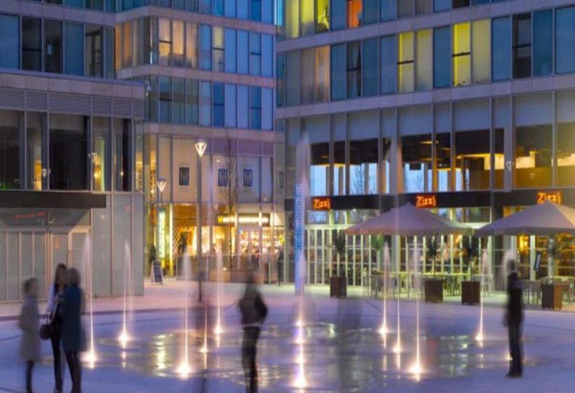 בית מלון כפרי City Stay Apartments The Hub