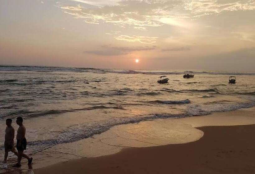 Hotell Coral Seas Beach Hikkaduwa