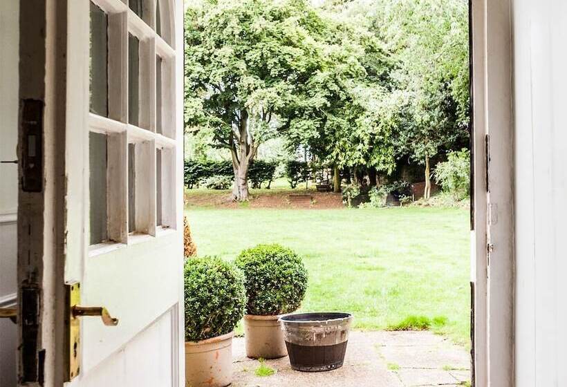 فندق Ecton House