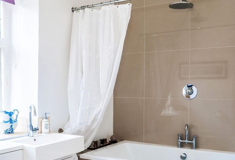 בית מלון כפרי Ecton House