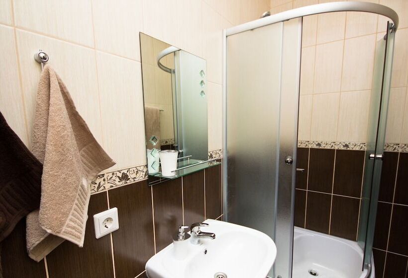 فندق Guest Complex Neftyanik