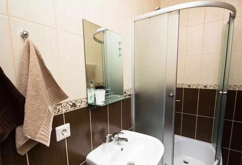 Hotelli Guest Complex Neftyanik