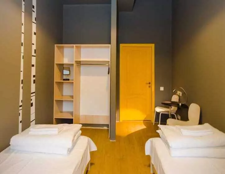 ホテル Inwood Hostel