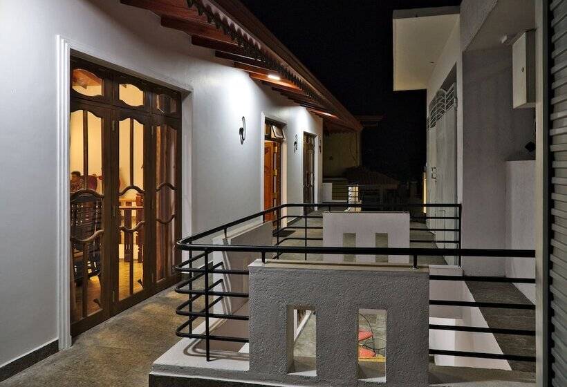 Hotell Kandyan Bluestar Villa
