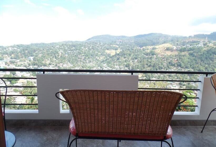 Hotell Kandyan Bluestar Villa