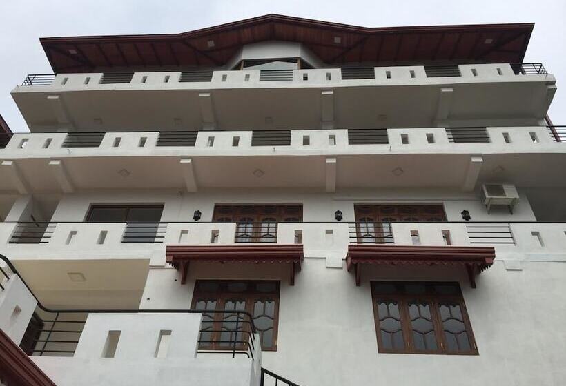 Hotell Kandyan Bluestar Villa