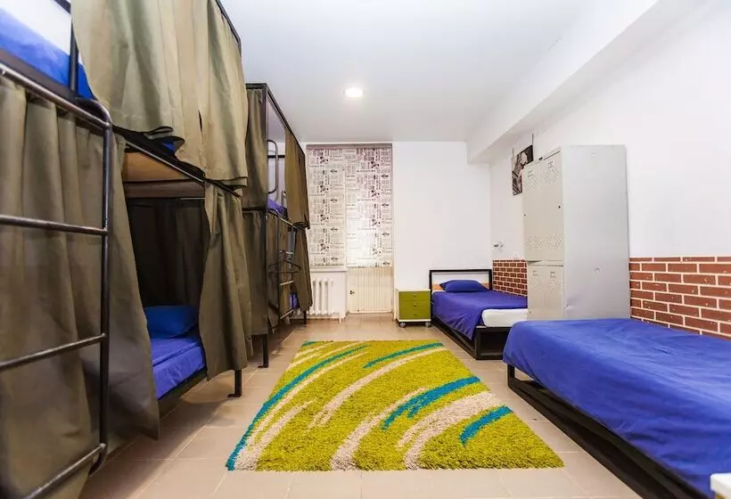 هتل Lucky   Hostel