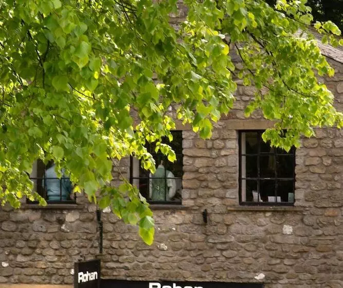 Hotelli Maypole Inn