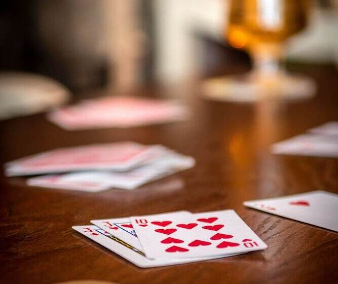 Отель Maypole Inn