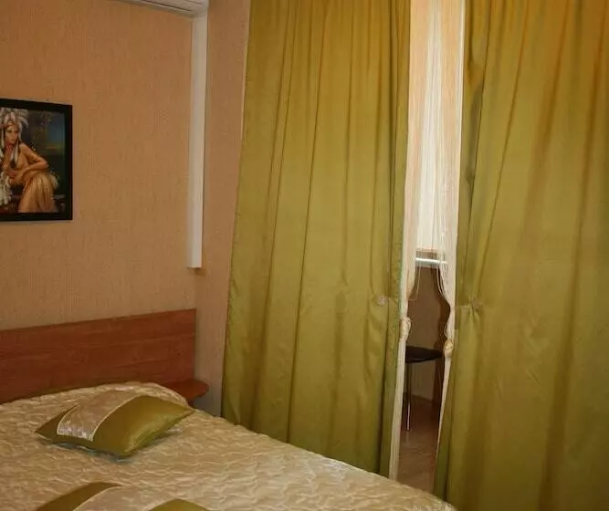 هتل Medvedeff Center