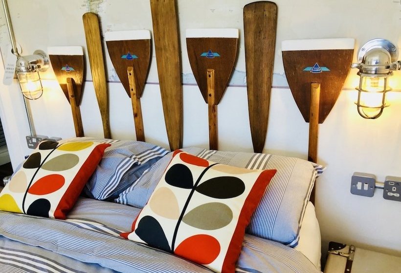 Hotel Old Embassy House