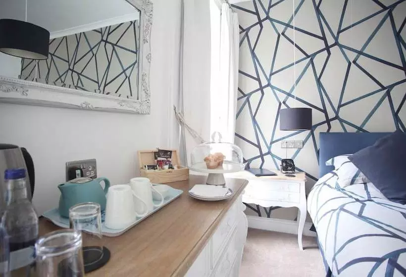 Hotel Old Embassy House