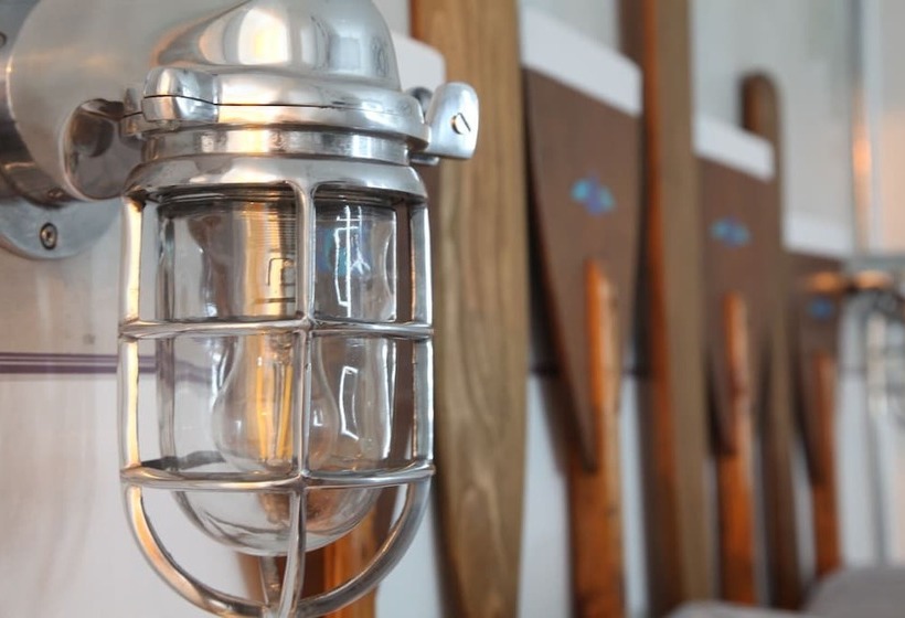 Hotel Old Embassy House