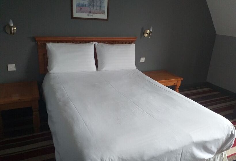 בית מלון כפרי The Airman