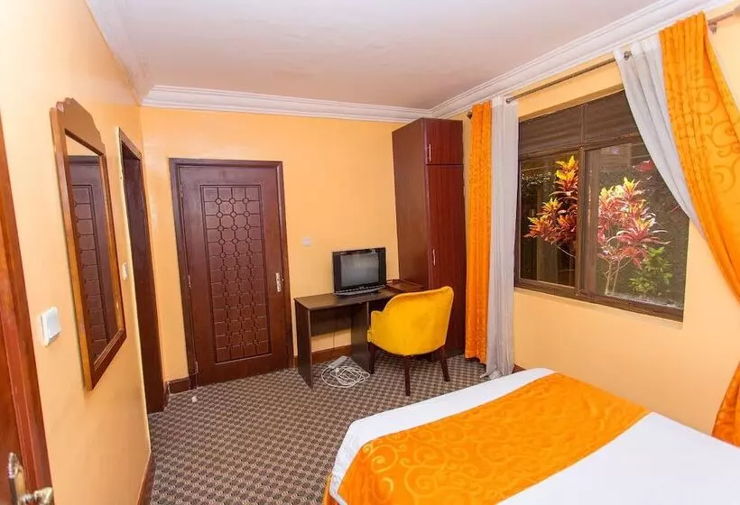 هتل The Country Inn