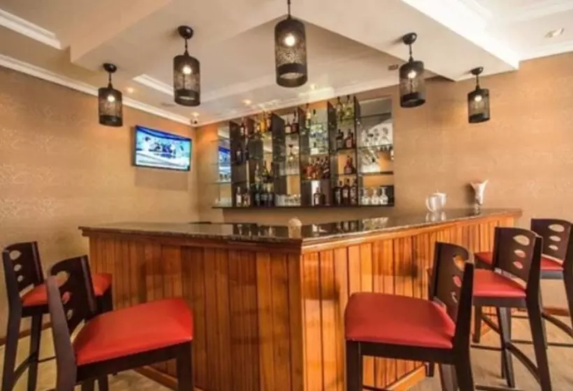 هتل The Court Boutique