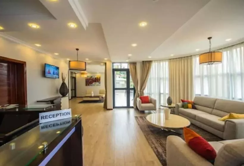 هتل The Court Boutique