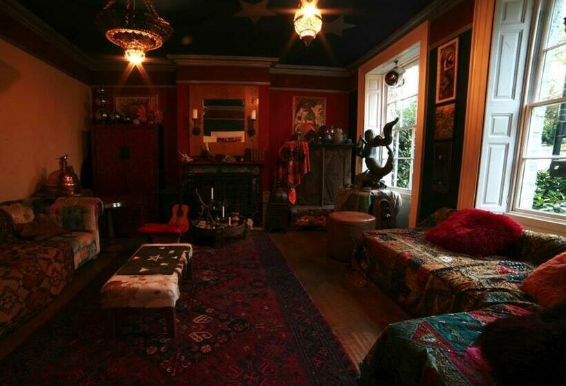 호텔 The Covenstead