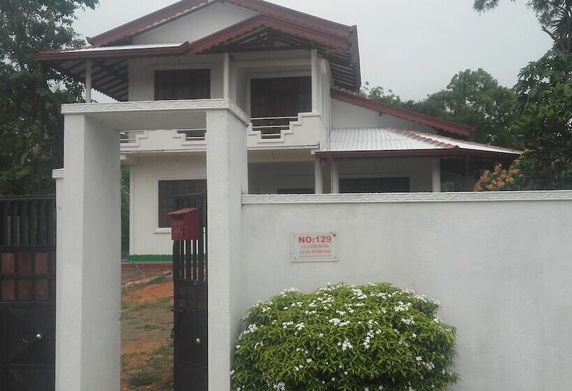 בית מלון כפרי The European Gate Anuradhapura