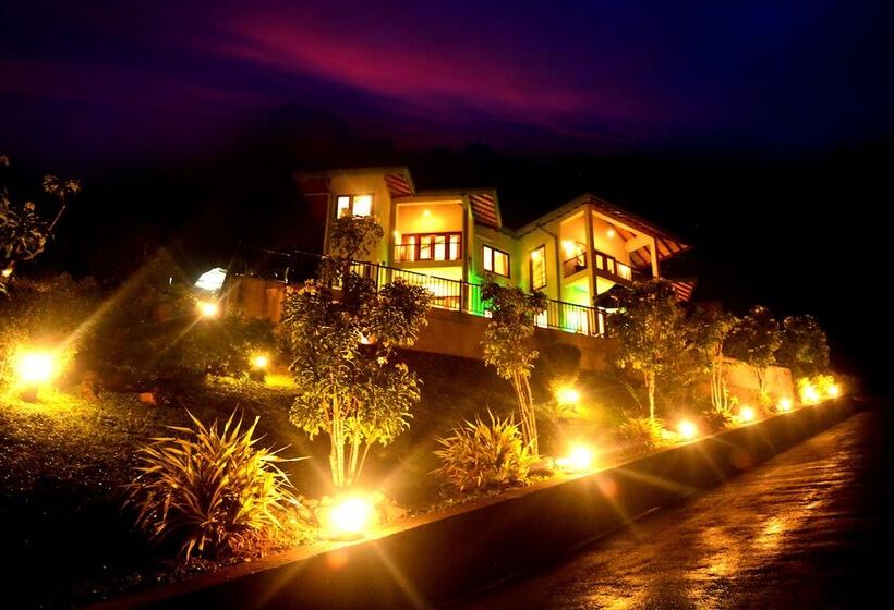 فندق The Grand Hills