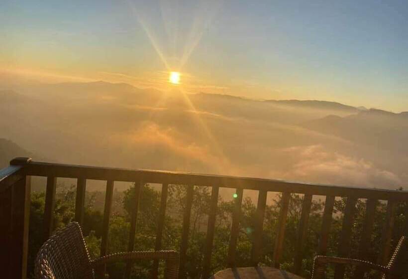 فندق The Grand Hills