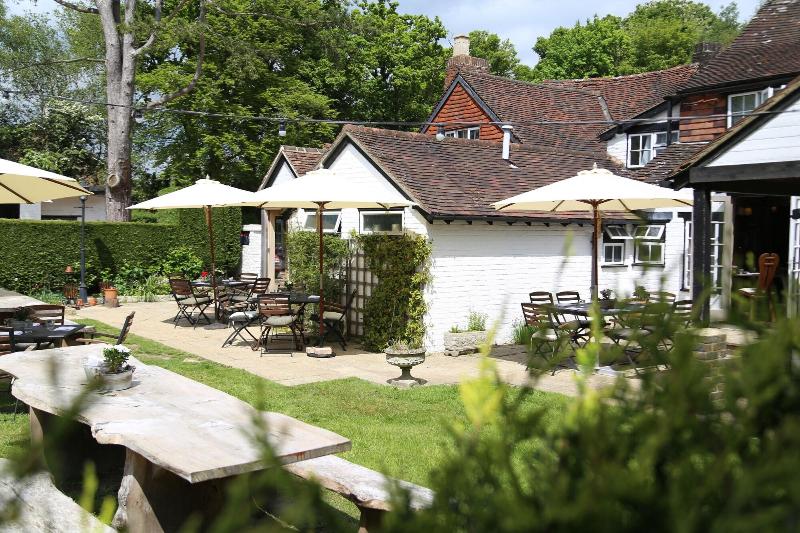 فندق The Old House Inn