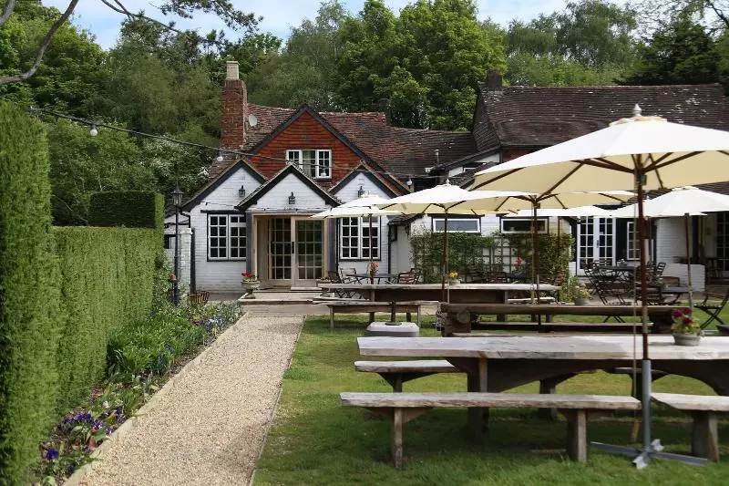 Hotelli The Old House Inn