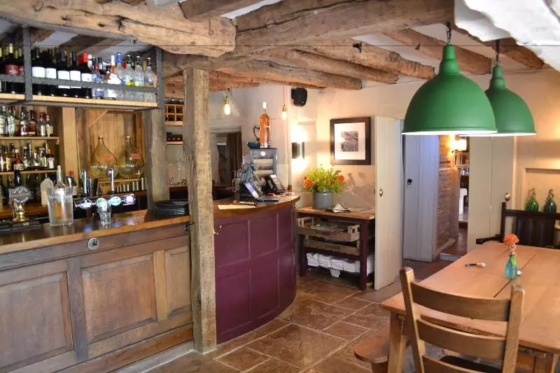 Hotelli The Old House Inn