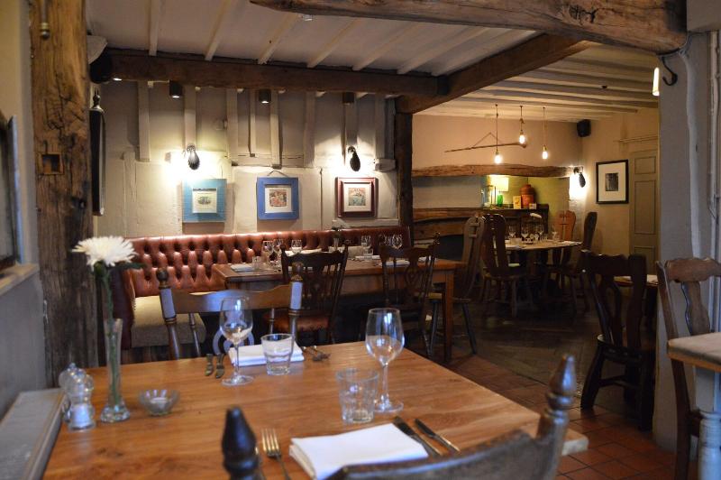 فندق The Old House Inn