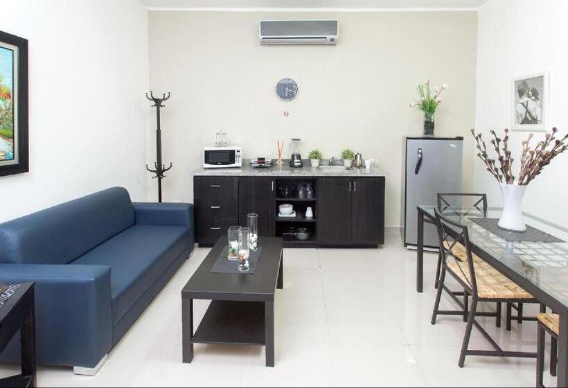 هتل Tau Casa Reyes