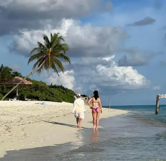 هتل Thoddoo Retreat Grand
