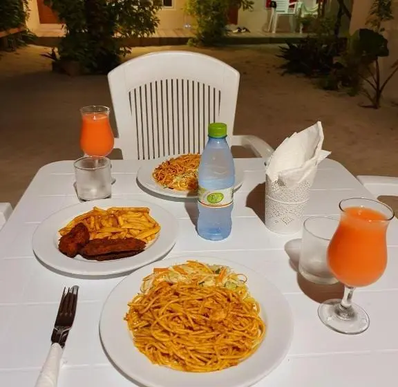 هتل Thoddoo Retreat Grand