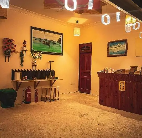 هتل Thoddoo Retreat Grand