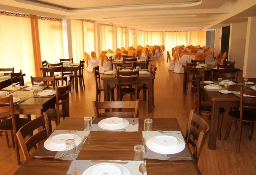 Hotelli Sky View Grand