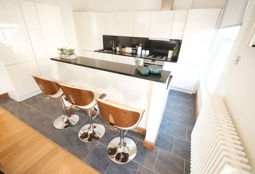 Fleet Street Apartment