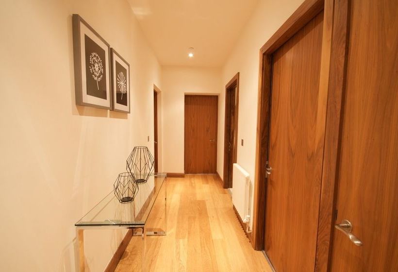 Fleet Street Apartment