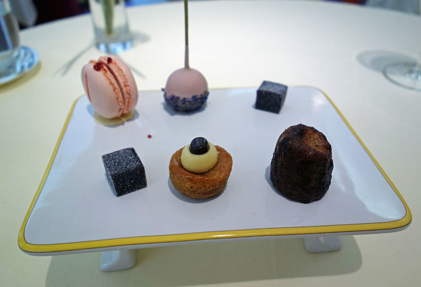 Fleet Street Apartment