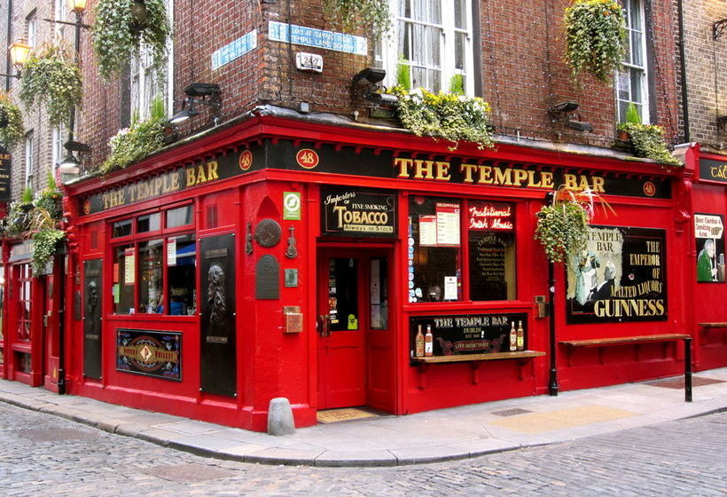 Fleet Street Apartment