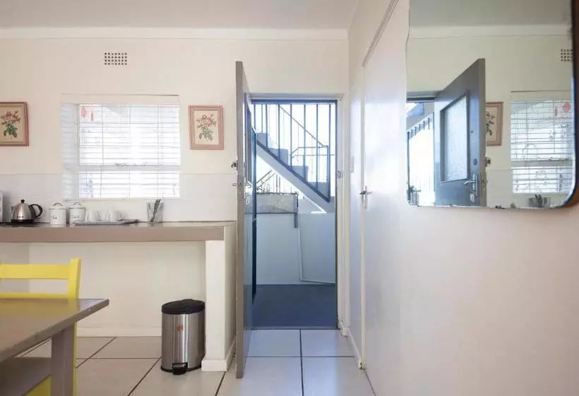 Hotelli Black Horse Accommodation