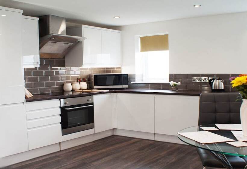 فندق East Midlands House