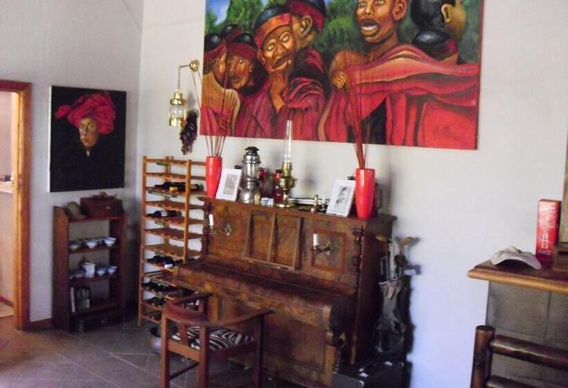 בית מלון כפרי Emtonjeni Country Lodge