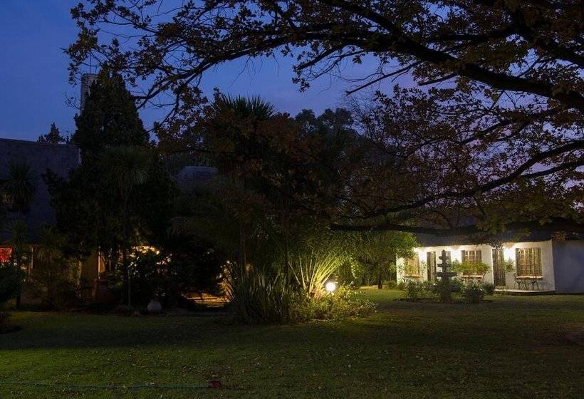 בית מלון כפרי Emtonjeni Country Lodge