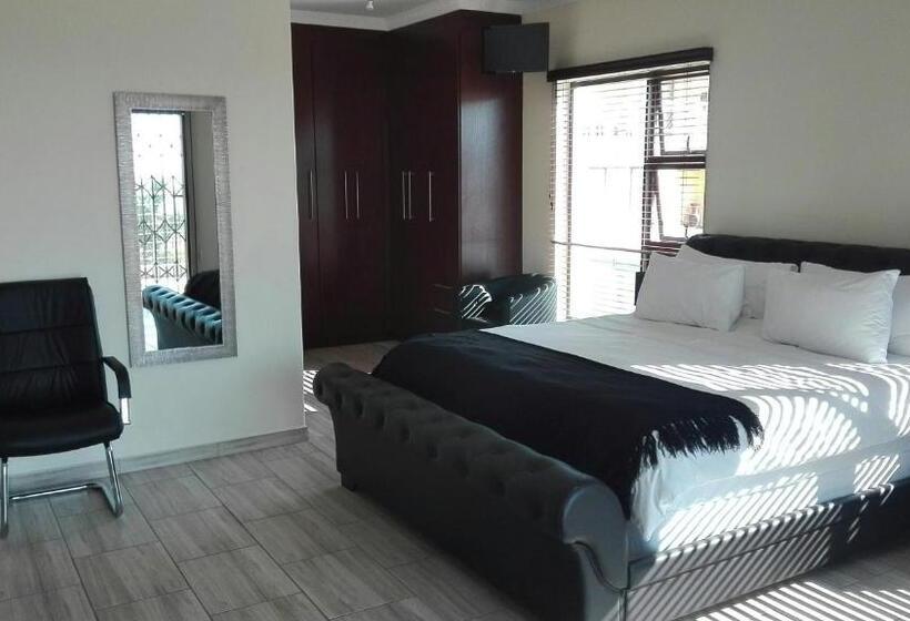 Отель Estoby Executive Guest House